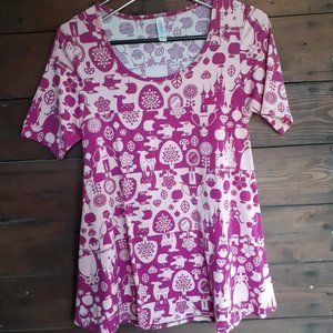 Fit n flair fit LulaRoe pink princess design t shirt
